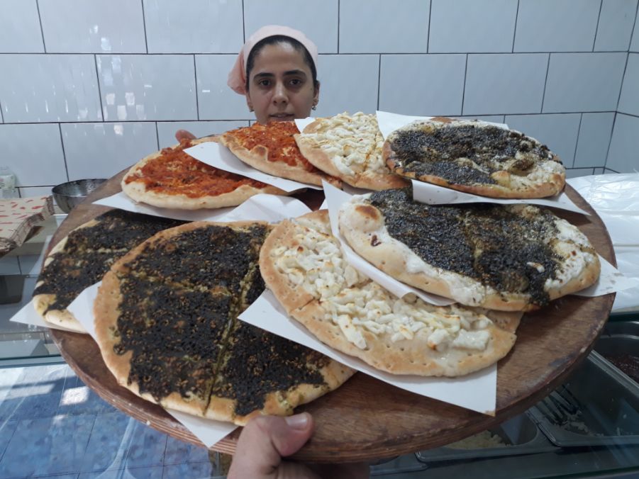 סיור אוכל / קולינרי בחיפה, ואדי ניסנאס - מאפי פיתות ערביות חמות וטעימות